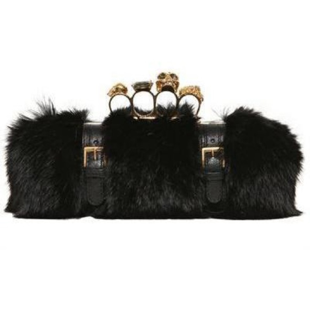 Alexander McQueen knucklebox clutch 💣🔥